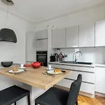 Superbe Appartement Haussmannien Au Coeur De Paris